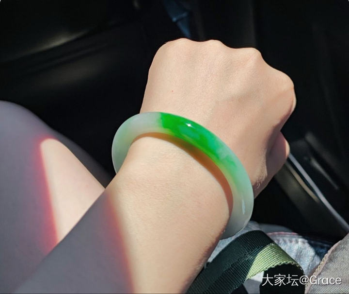 新入的白底青 绿货太难入了 能看到多少_手镯翡翠