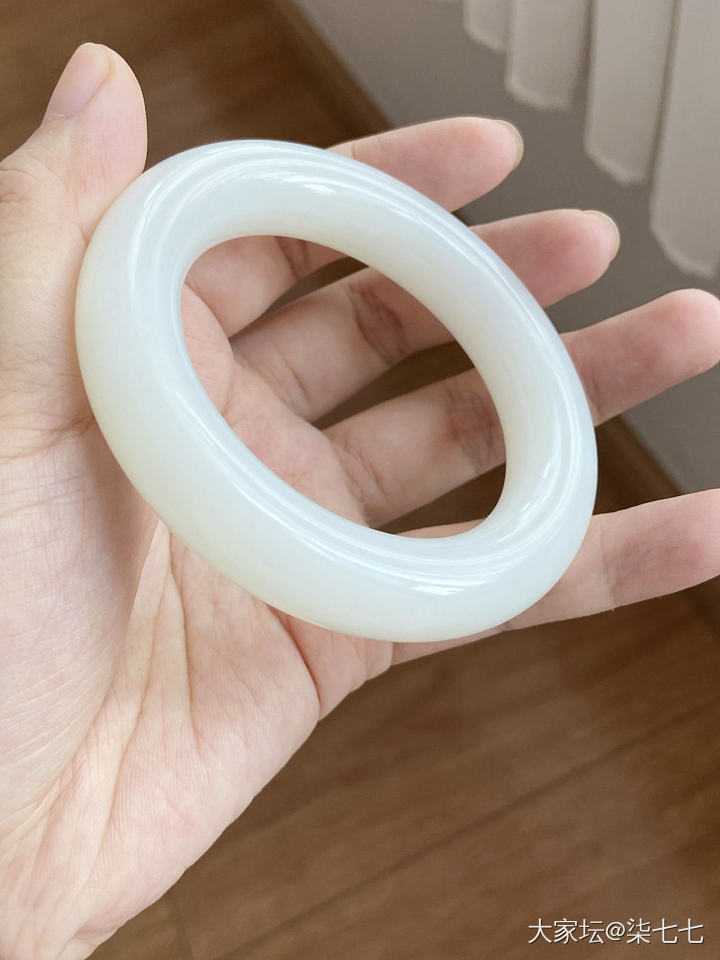 白镯毕业 不折腾了_手镯和田玉