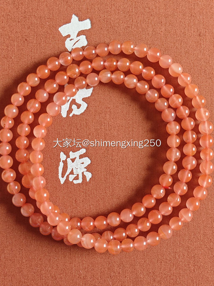 南红冰粉会不会成为南红中的苹果绿，一飞冲天？各种背景色彩不同顶级悬案高度还原！～_珠串南红