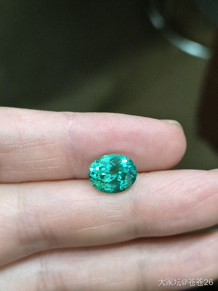 夏天想要一抹清爽的颜色_戒指彩色宝石