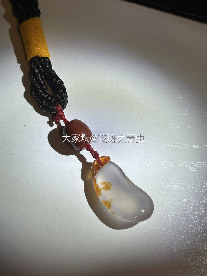 南红冰粉会不会成为南红中的苹果绿，一飞冲天？各种背景色彩不同顶级悬案高度还原！～_珠串南红