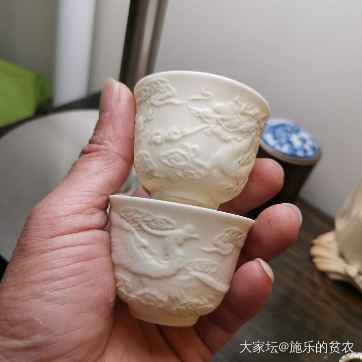 明中期，甜白反瓷龙凤呈祥贡春壶及茶杯_收藏