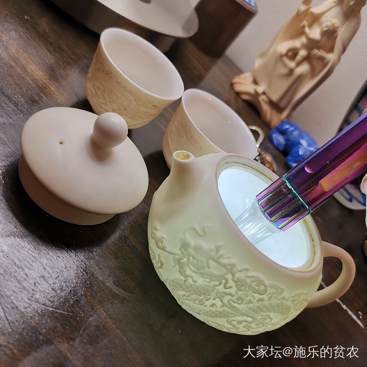 明中期，甜白反瓷龙凤呈祥贡春壶及茶杯_收藏