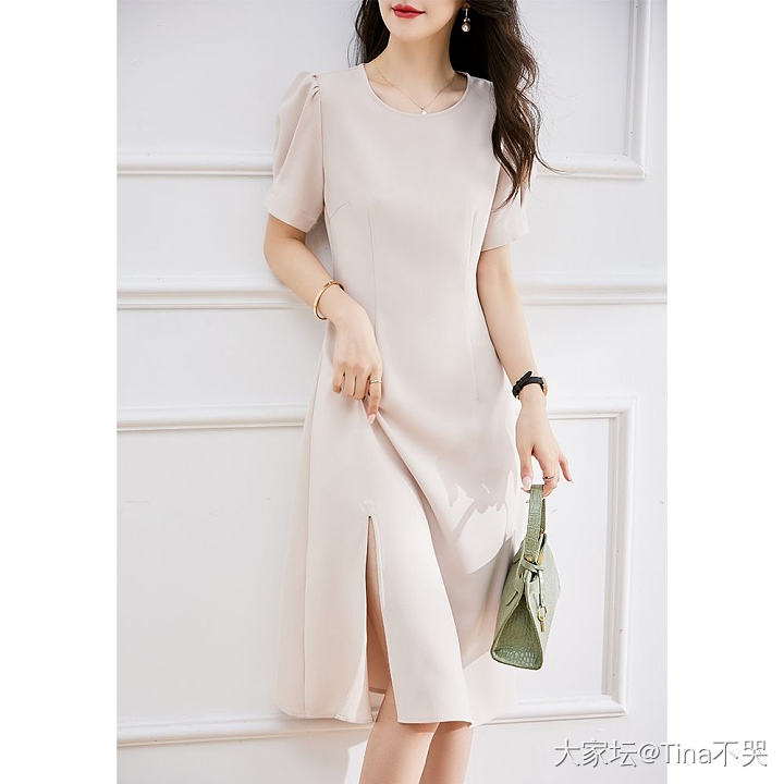 新买了一条裙子开衩有点高_金