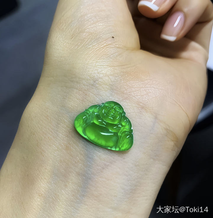 补一个小绿佛从裸石到成品的记录_翡翠