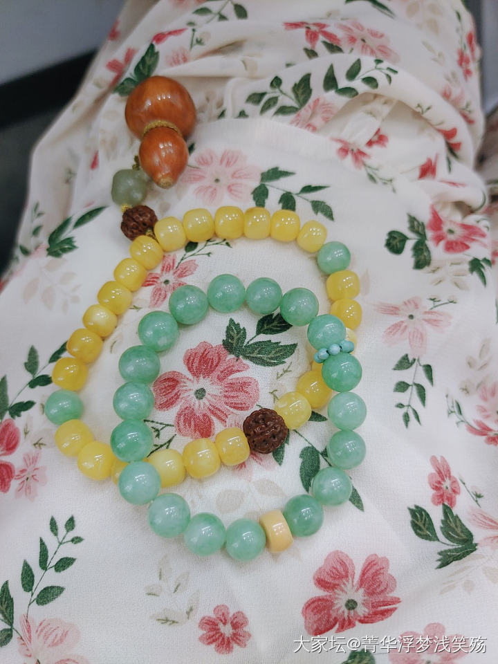 夏天的色盘_珠串蜜蜡翡翠