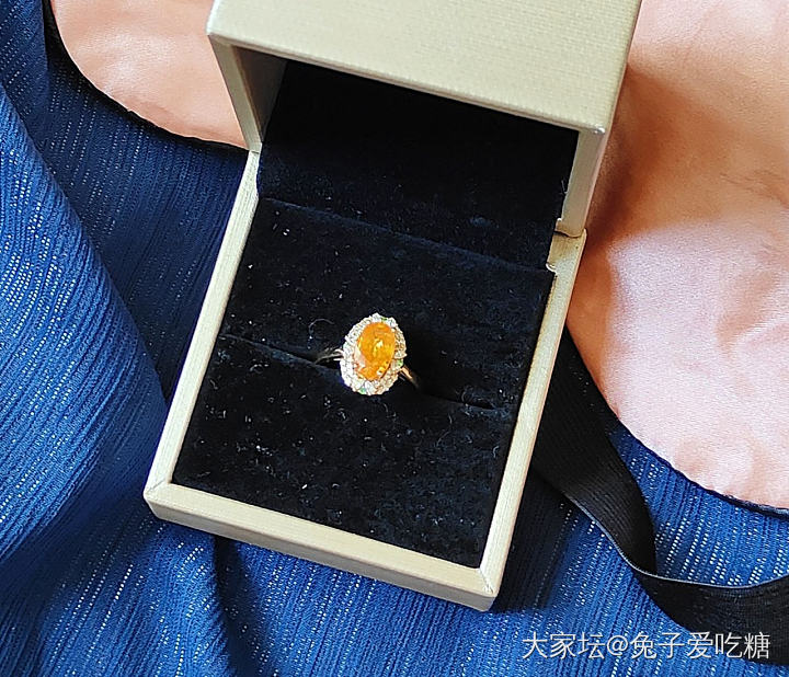 来一杯芬达汽水儿_彩色宝石