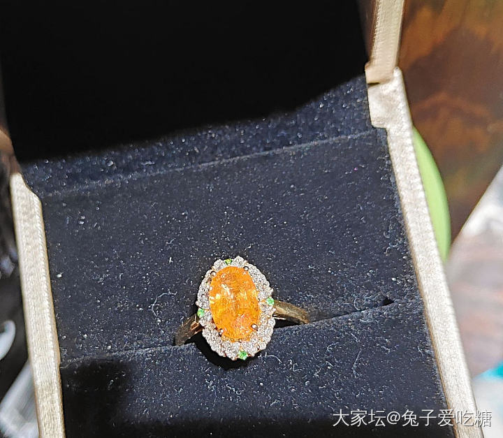 来一杯芬达汽水儿_彩色宝石