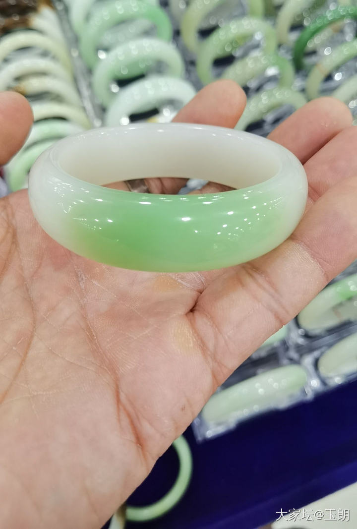 居然涨成这样子_首饰玉石和田玉