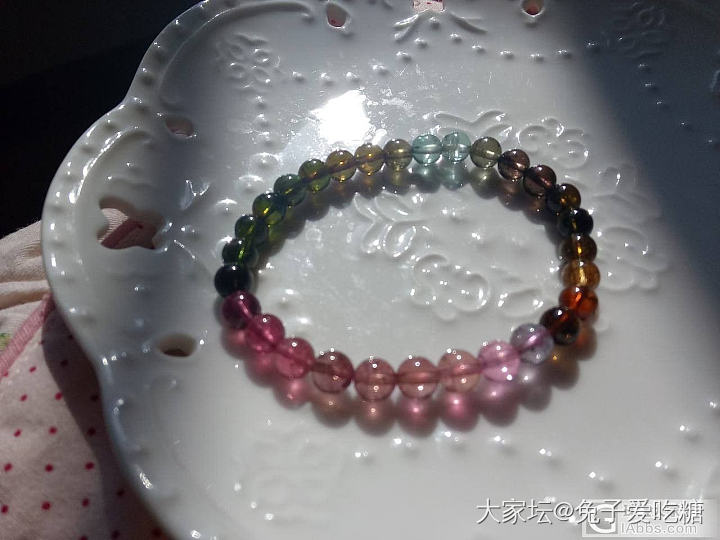 石头能有什么坏心思呢_珠串彩色宝石水晶