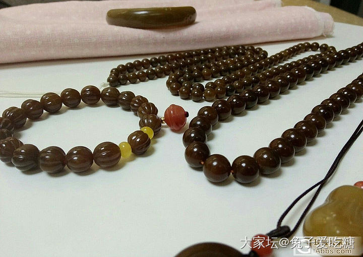 烟紫和且末糖全家福_和田玉