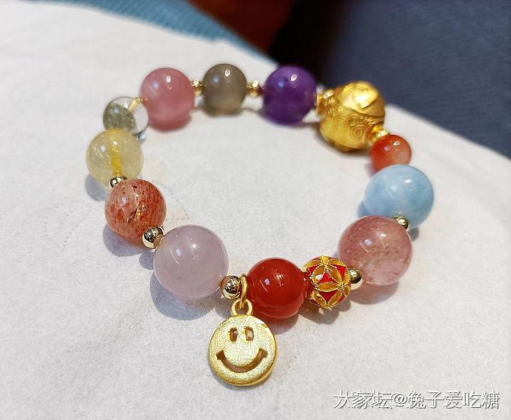石头能有什么坏心思呢_珠串彩色宝石水晶