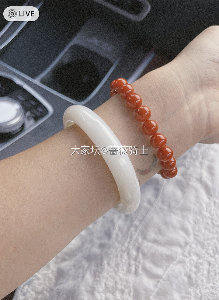 南红配和田玉_南红和田玉