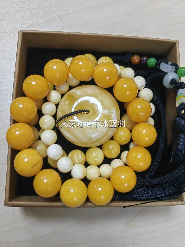 办公室的玩具 们_手饰崖柏琥珀蜜蜡银