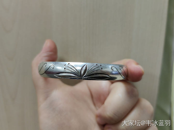 办公室的玩具 们_手饰崖柏琥珀蜜蜡银