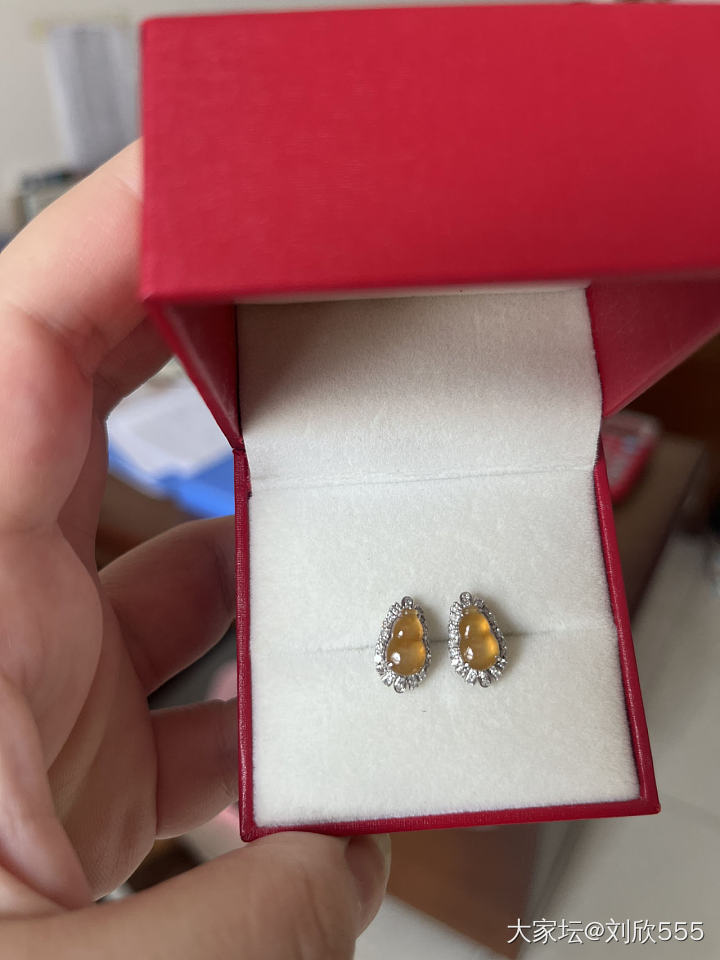 新入手的黄翡耳钉_耳钉翡翠