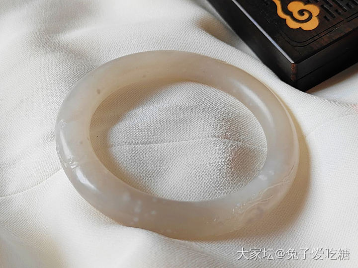 有梅无雪不精神_和田玉