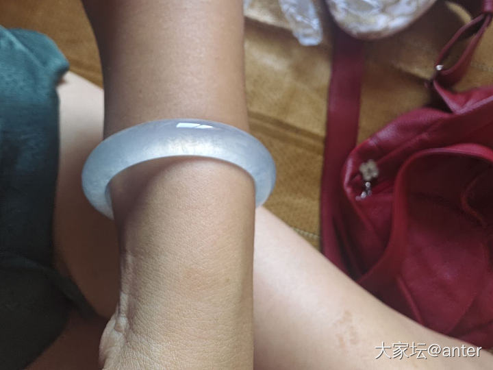 去展会换镯子_翡翠