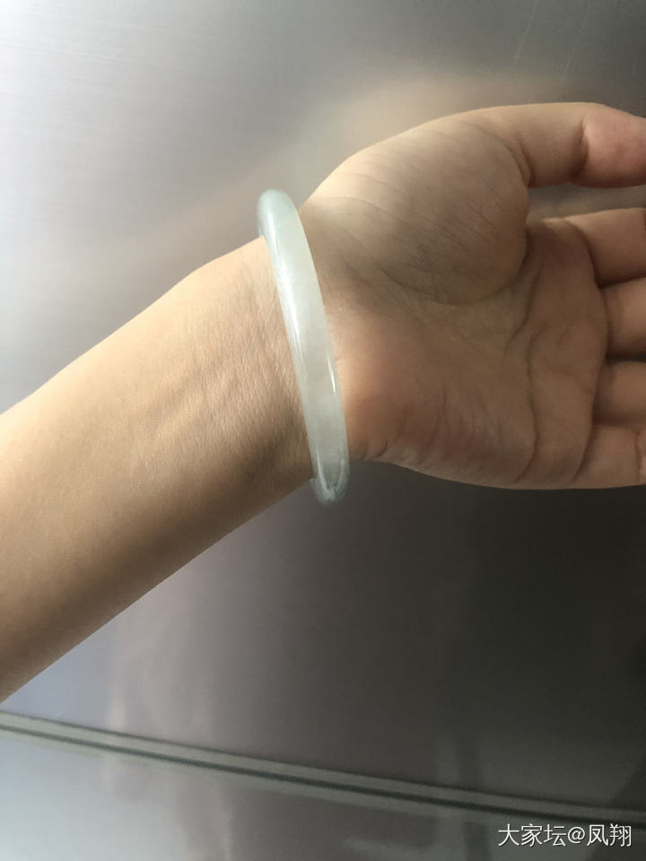 真心求问这样的镯子平洲小万能买到吗_手镯翡翠
