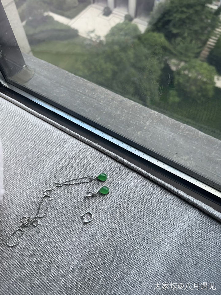 迫不及待来分享_耳饰翡翠