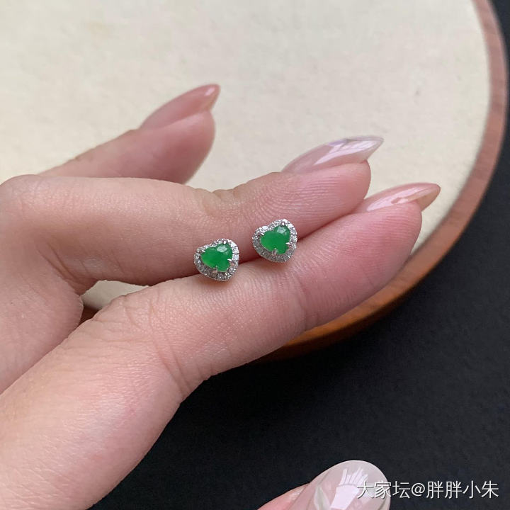 爱心心💚翡翠耳钉～～_翡翠