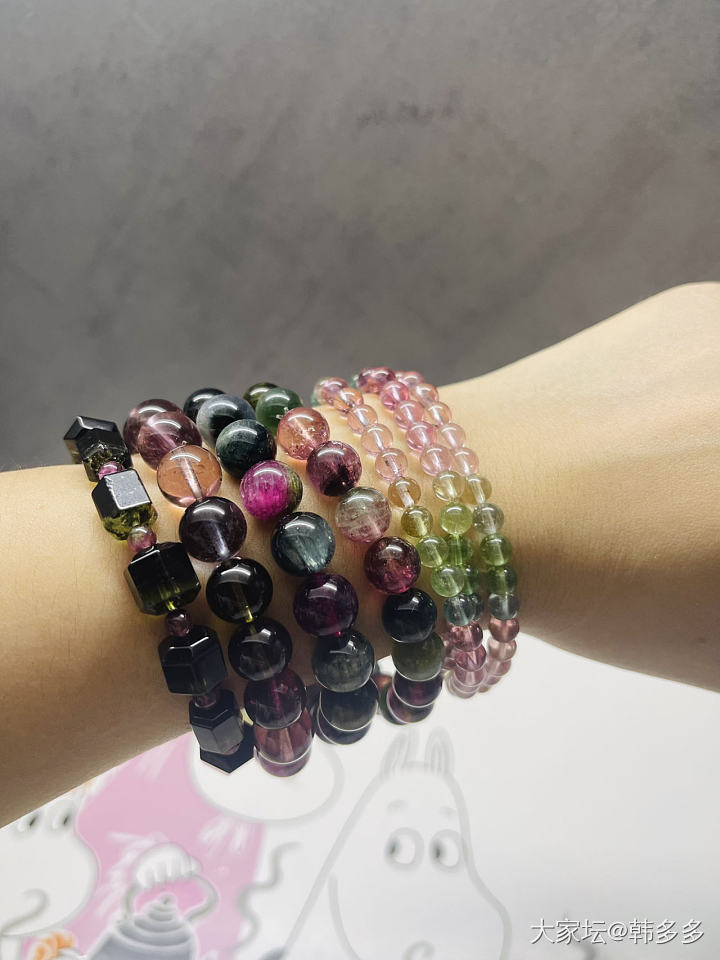 碧玺：就问有谁像我这样戴碧玺的😀ོ_碧玺