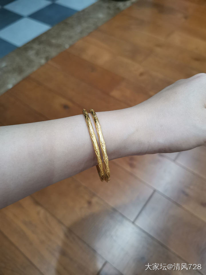 啦啦啦 菱纹镯再次成对_金