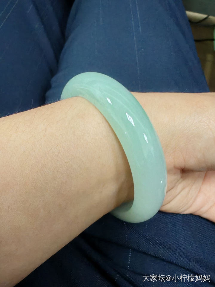 小千的快乐！每次拍照都觉得好好看，实物我觉得逊色一点😄_翡翠