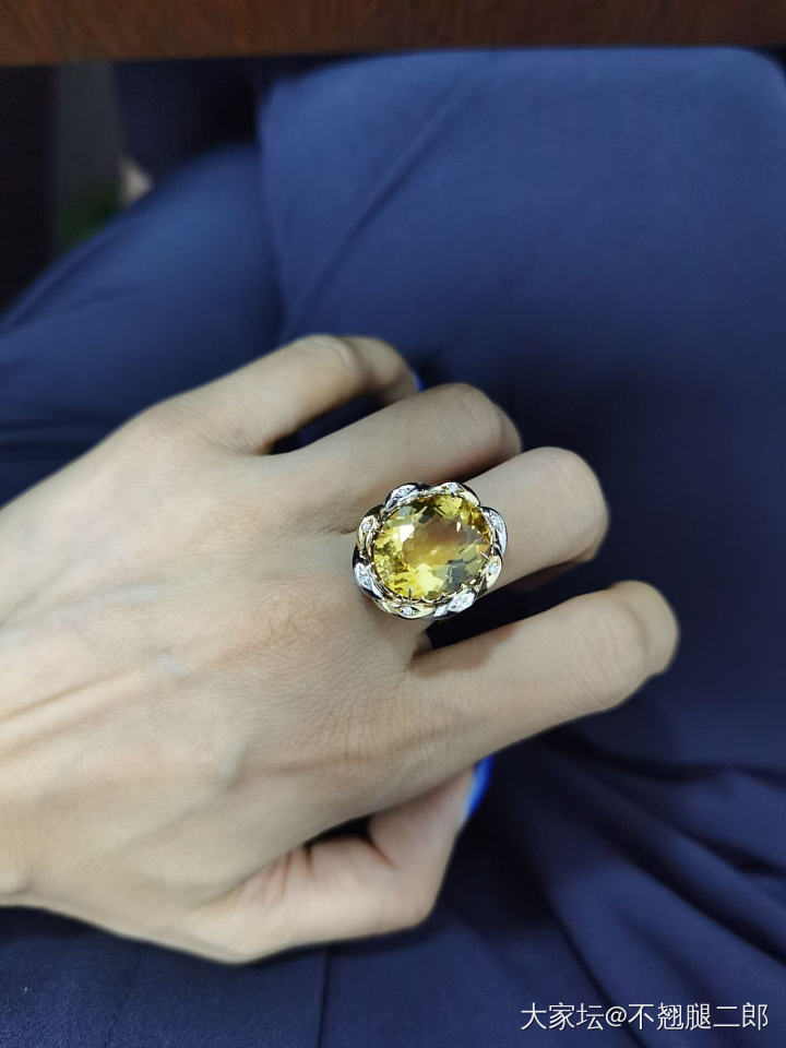 夏天很喜欢这种blingbling大戒指～_戒指彩色宝石