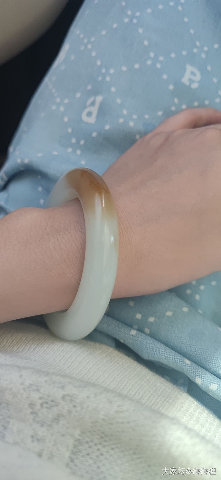 且末糖白小胖子_和田玉
