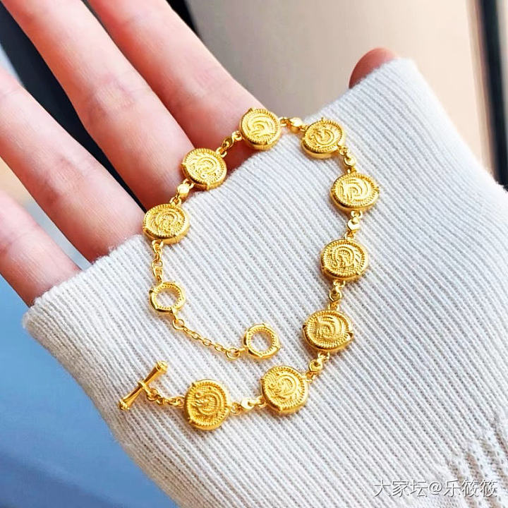 周大福九龙迎福手链_金