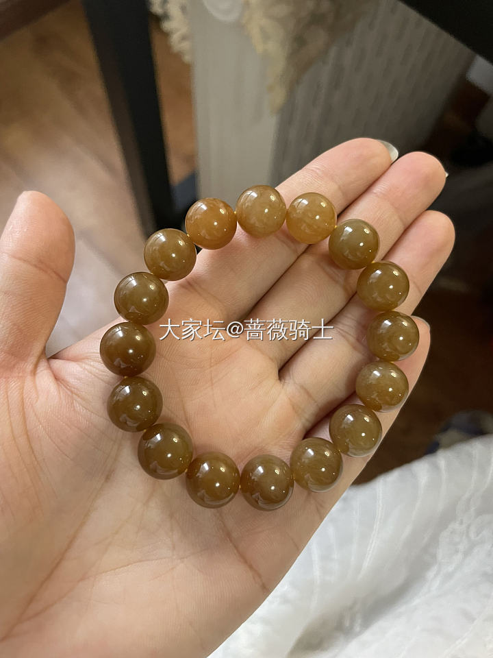 故宫配色之黄加绿搭配且末糖_玉石和田玉