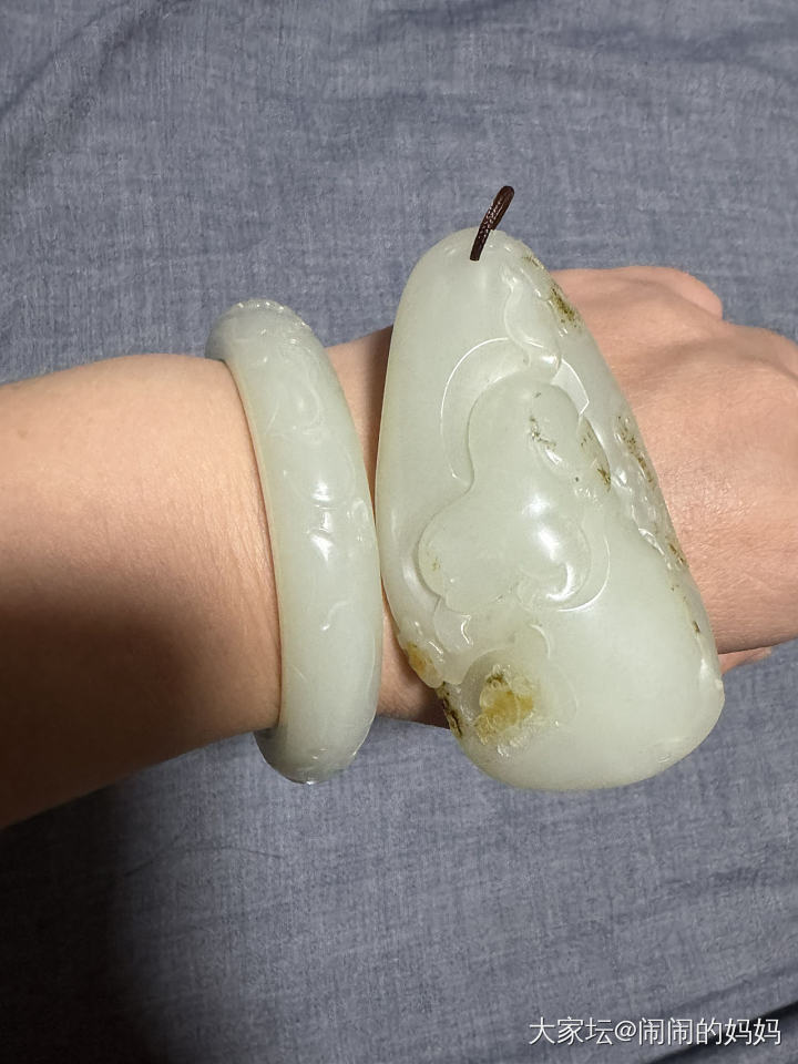 新镯子和原来的猫咪_和田玉