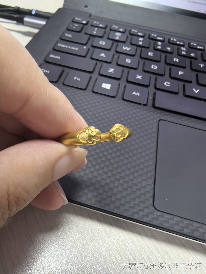 收不起镯子，买了个猫爪戒指_戒指金