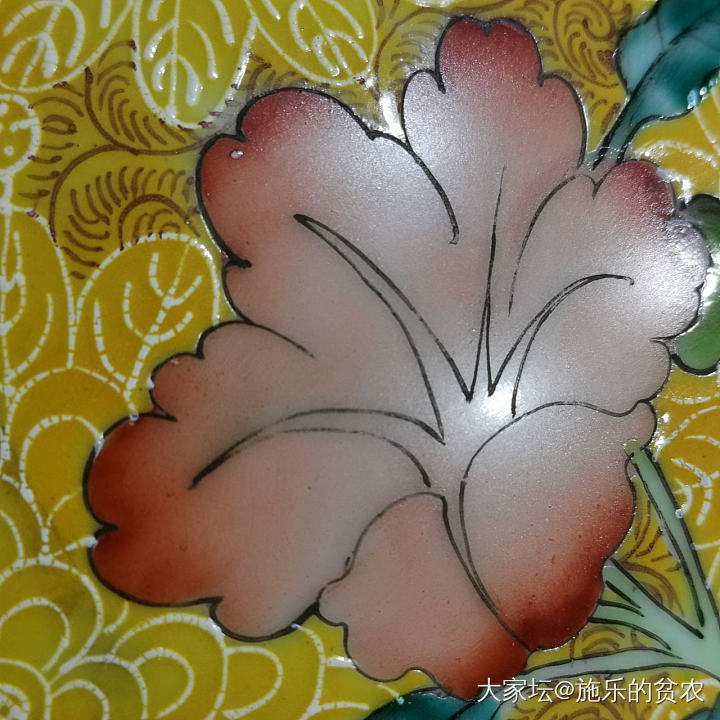 清乾隆，黄釉白花地粉彩折枝百花果蝴蝶纹球瓶_收藏