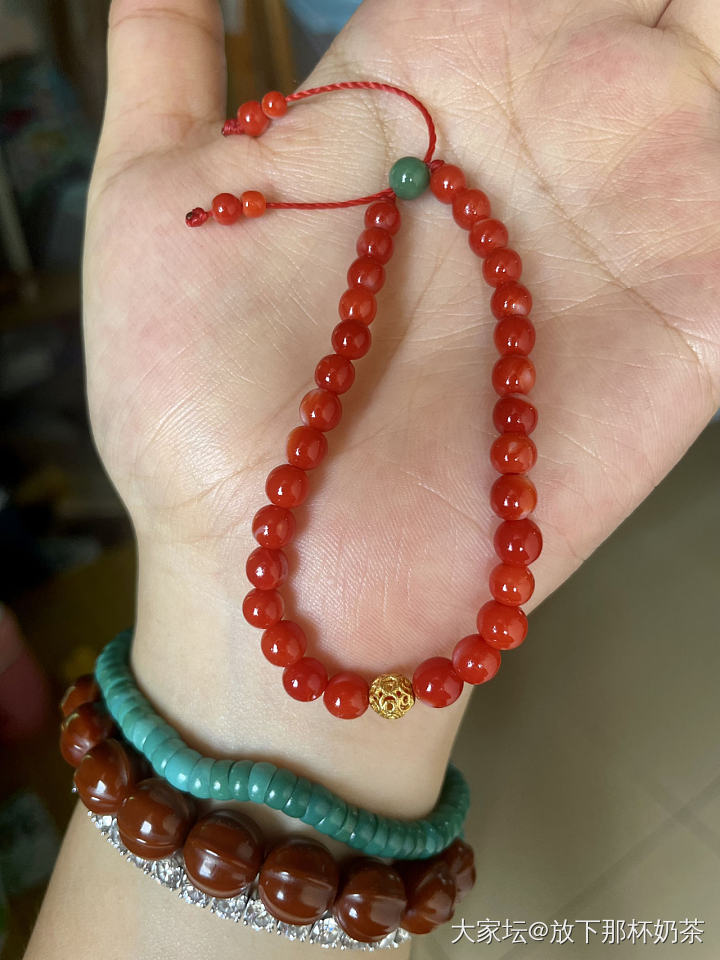 一盒子绿萨，还缺一盒子红色戒指_翡翠