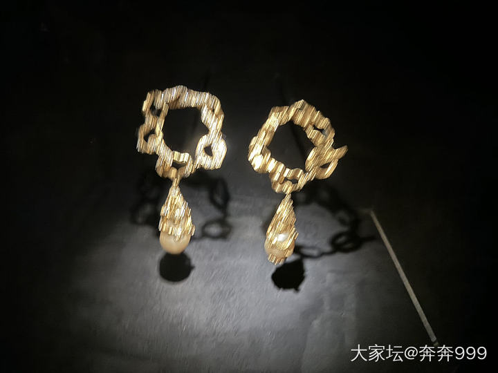 迪奥 倾世之金 展览_博物馆