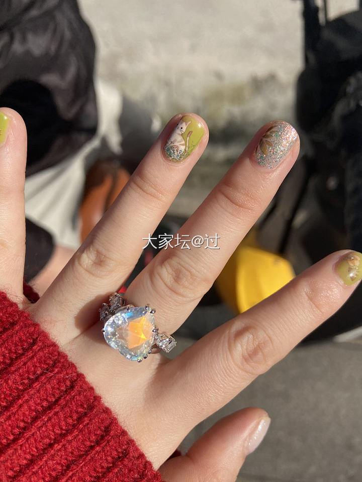 这种克拉价接近2000的刻面彩虹月光石可以收吗？_彩色宝石