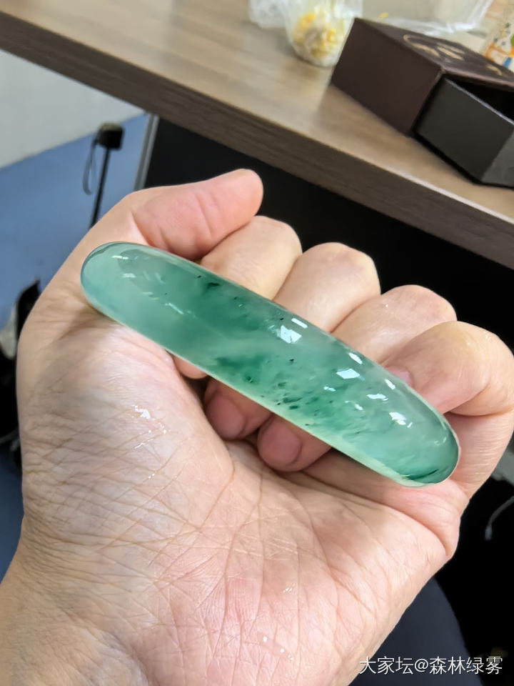 独龙玉_手镯玉石