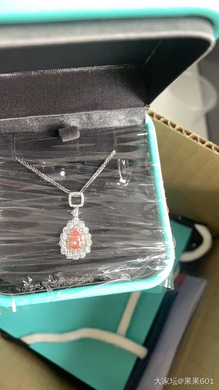 想看姐妹们的钻石项链_项链钻石