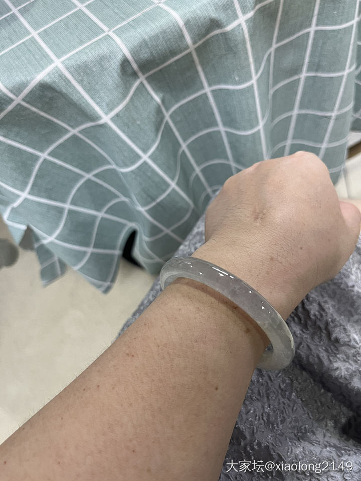 随手拍晒一下镯子，祝大家中秋快乐_翡翠