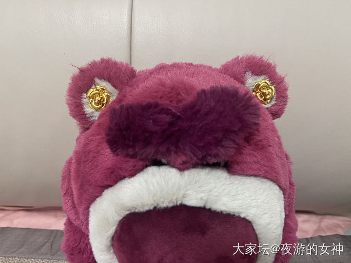 糟啦太沉了耳朵疼_耳钉金