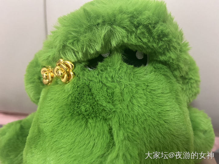 糟啦太沉了耳朵疼_耳钉金