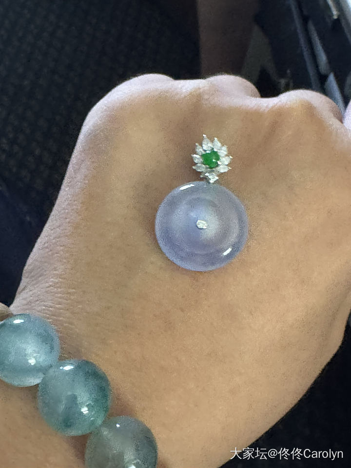 今天去翠友家欣赏了她多年收藏的美物，发个帖子共赏下_翡翠