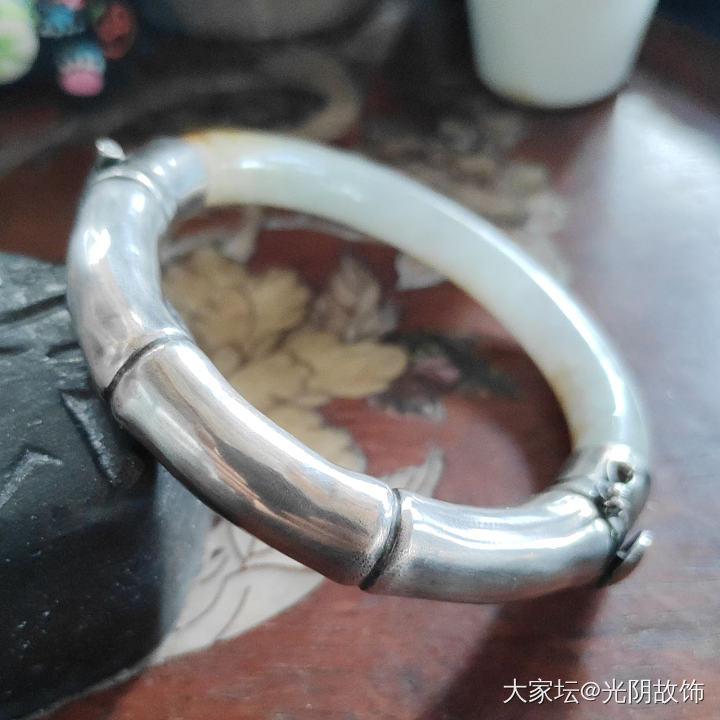 中国风老红翡翠断镯镶银竹节按扣手镯，老物新做。_首饰