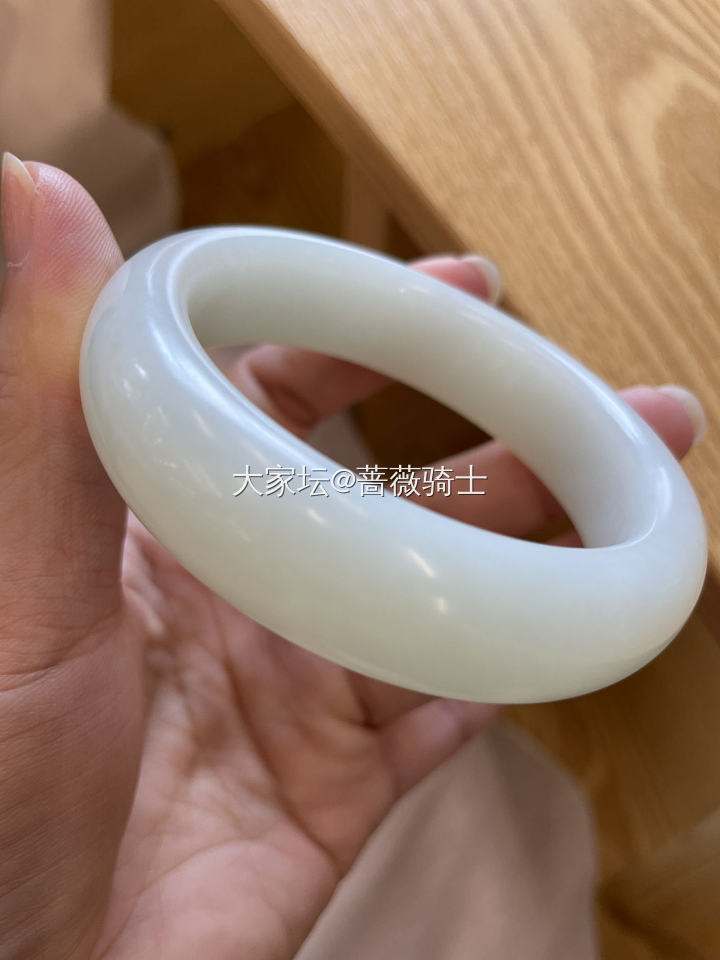 纪念一下我的大白吧_手镯和田玉