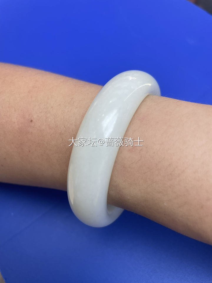 纪念一下我的大白吧_手镯和田玉