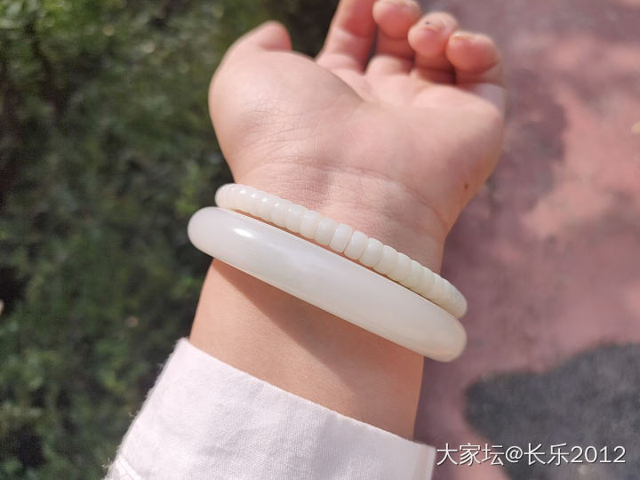 且末小极限弧，镯子的好搭档_珠串和田玉
