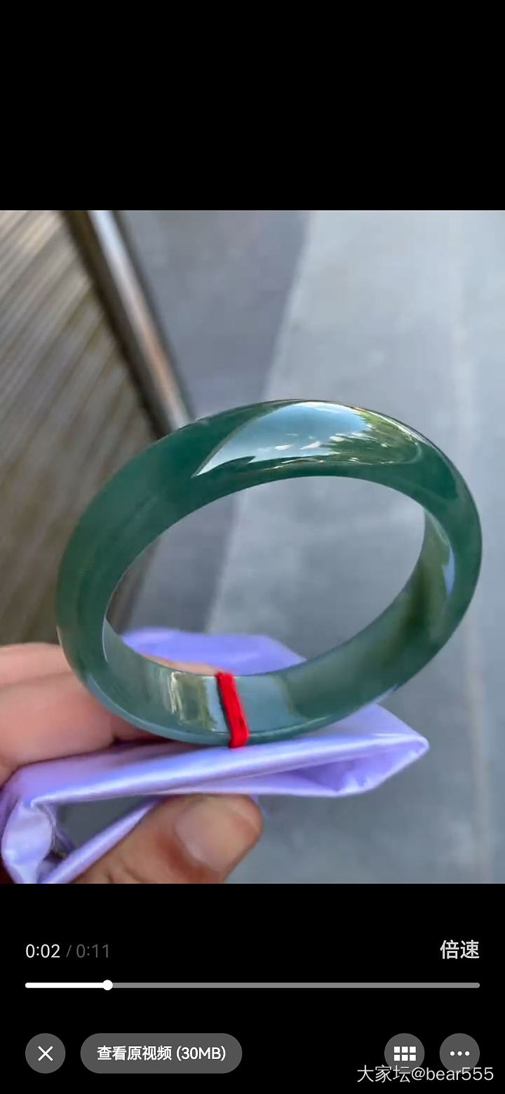 又来求问坛里的姐妹们，这个翡翠手镯能看到多少啊_翡翠
