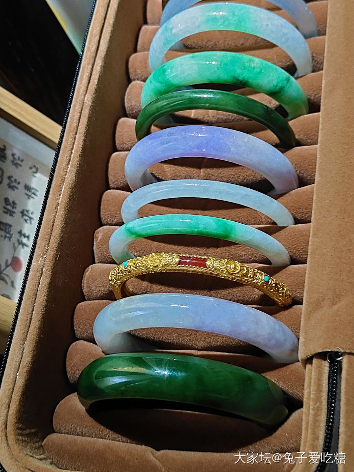 新手镯盒收到了晒一晒_金和田玉翡翠